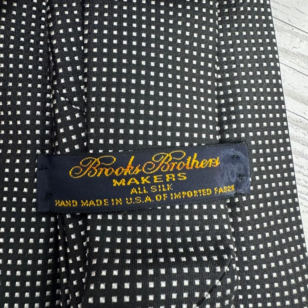 Brooks Brothers Men's Black White Micro‎ Dot Silk Necktie Handmade USA